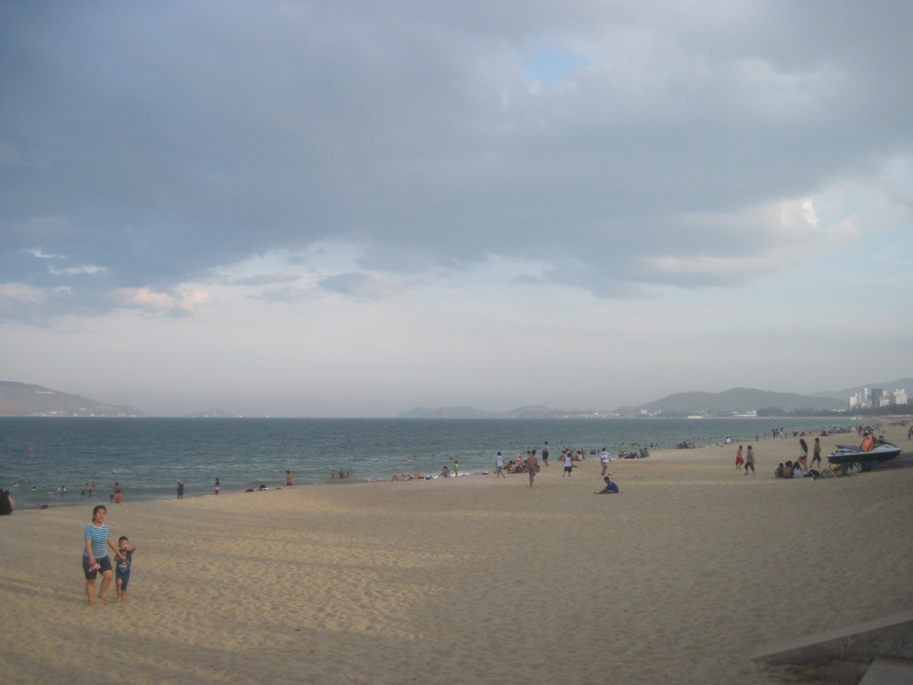 Городской пляж Нячанга