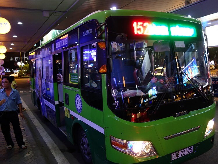 Автобус из аэропорта Хошимина до города