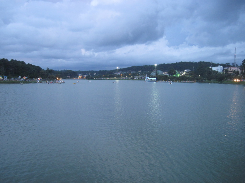 Озеро Суан Хыонг